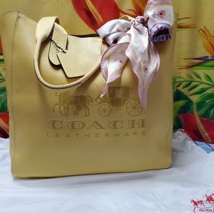 💥Like New💥 Large Coach Grove Tote